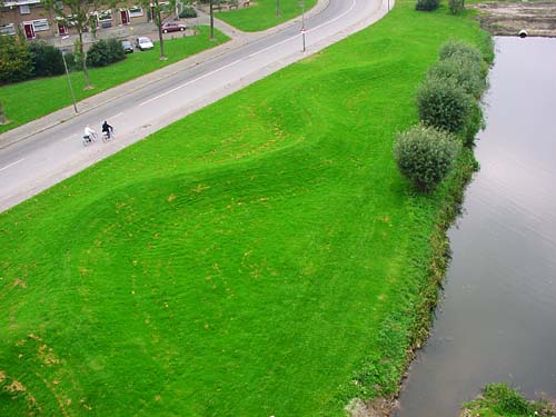 Zwijndrecht-Hendrik Ido Ambacht - Volgerlanden Walburg - site specific sculptures - land art - landscape design - concrete - his art works in cities and landscapes - environmental sculptures